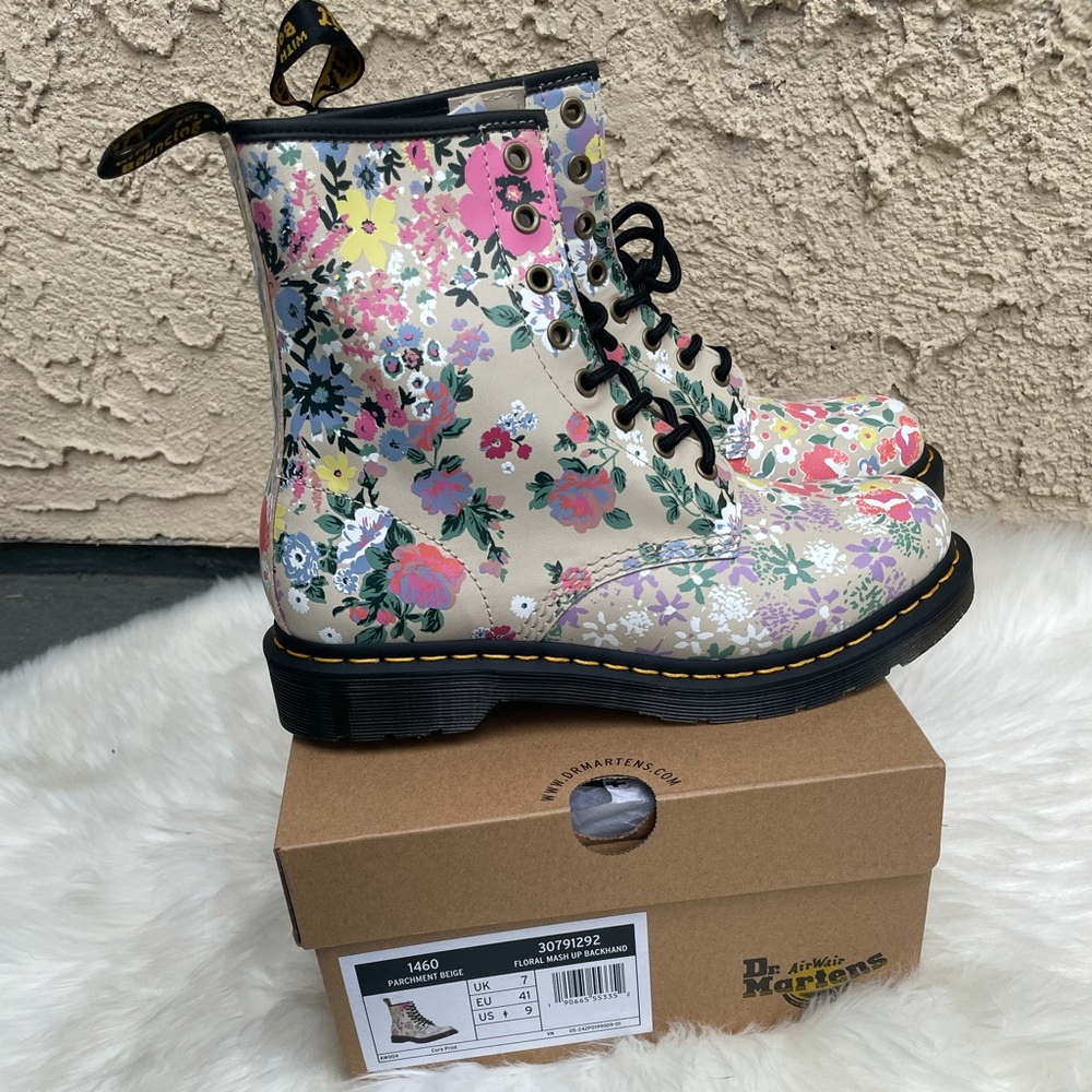 ⚜️ Dr. Martens floral combat boots SZ 9 - Picture 6 of 12